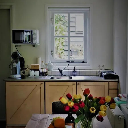 Gina's Garden House בית נופש