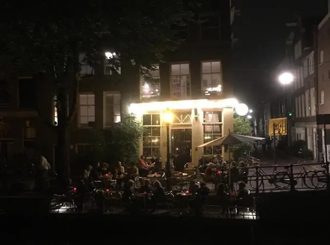 Gina's Garden House 3*