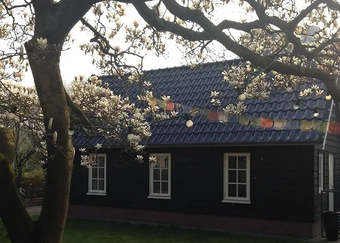 Gina's Garden House Pensión