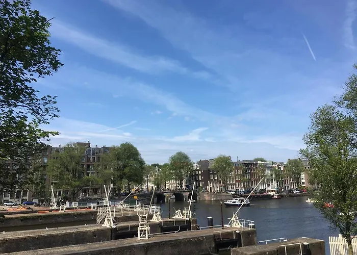 Pensión Gina's Garden House Ámsterdam