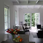 Konukevi Gina's Garden House 3*
